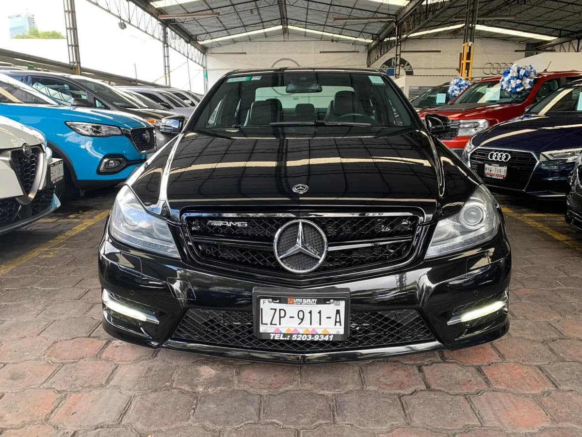 Mercedes-Benz Clase C — foto 1 de 14
